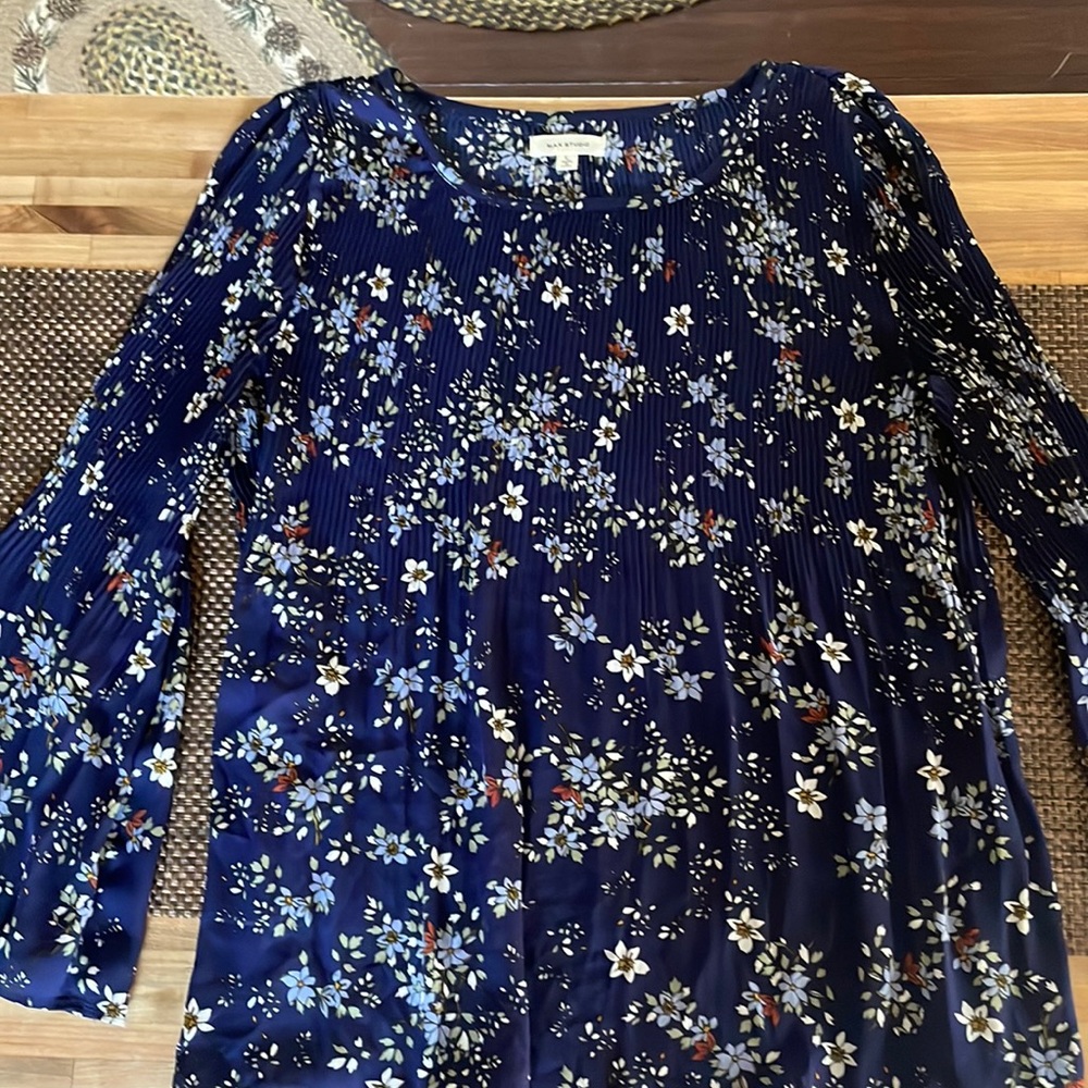 Max Studio Floral Top